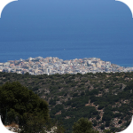Widok na Agios Nikolaos ze starożytnego miasta Lato