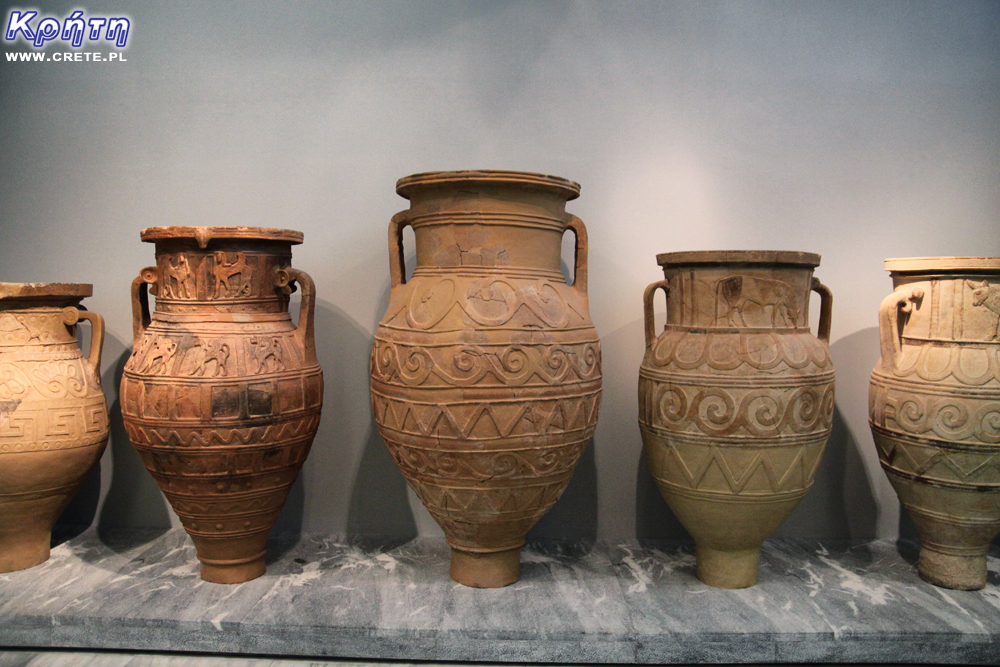 Antique pithos in the Archaeological Museum