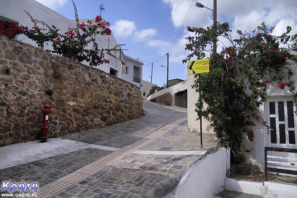 Epano Zakros - small streets