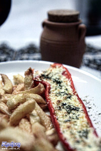 Gegrillte Paprika mit Feta-Käse