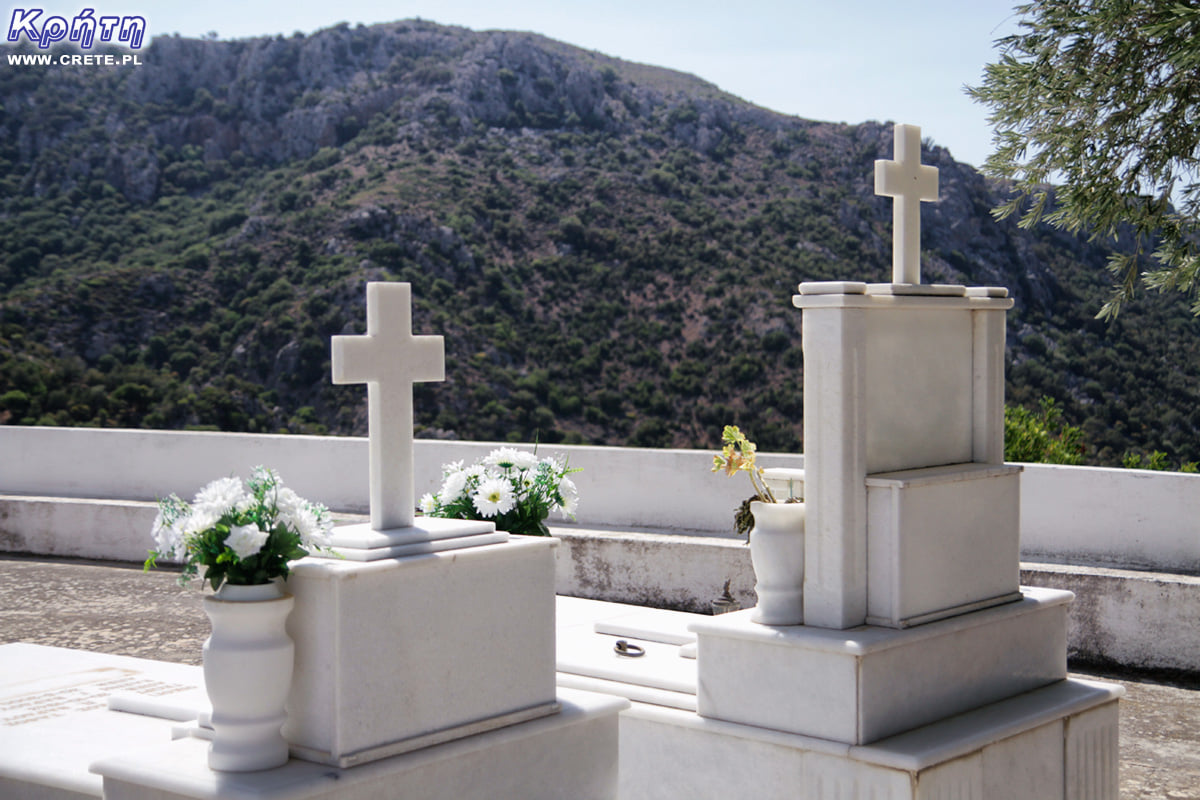 Cemetery in Anidri