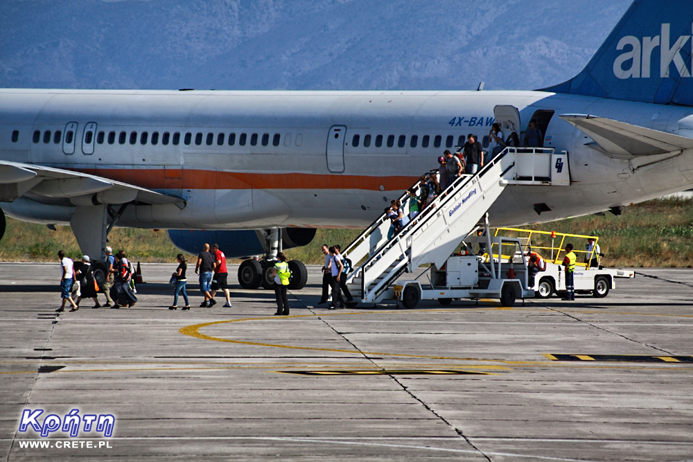 Samolot na lotnisku w Grecji