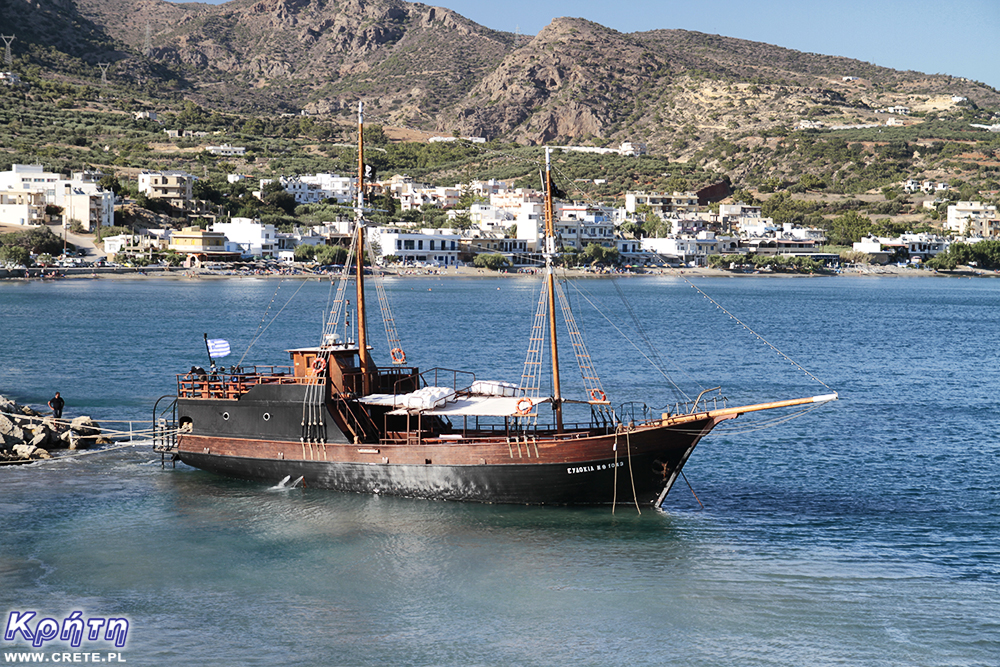 Makry Gialos - a pirate ship