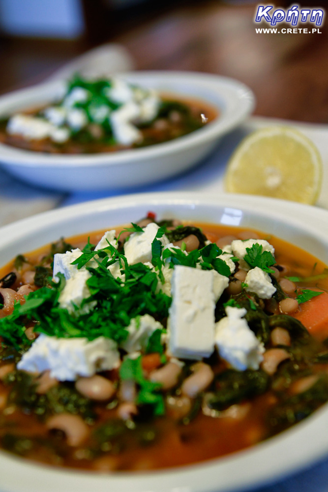 Mavromatika beans (black eye) with spinach