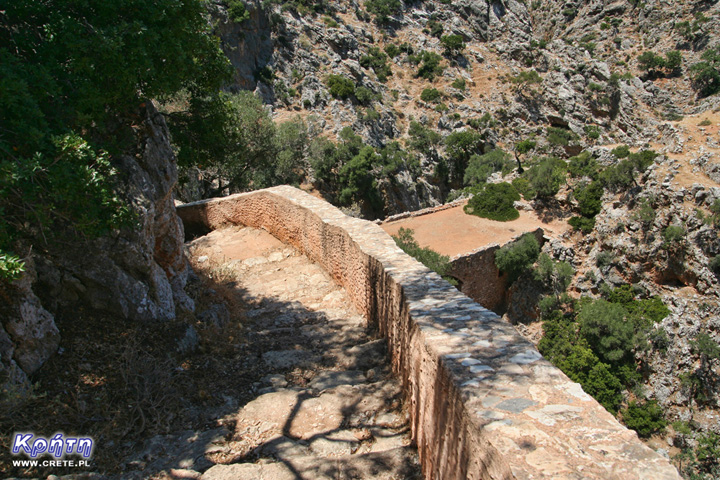 Die Straße nach Moni Katholiko