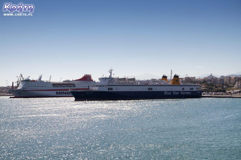 Fähren im Hafen von Heraklion