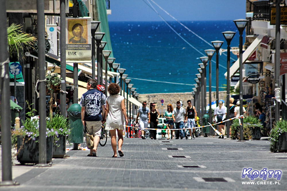 Heraklion - tourists