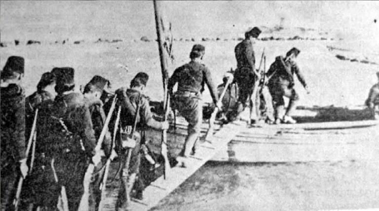 Turkish soldiers leaving Crete