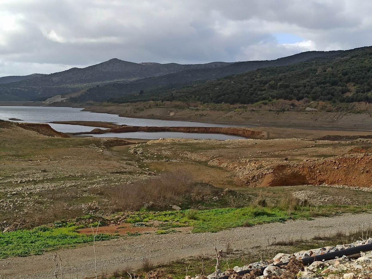 Aposelemi Dam