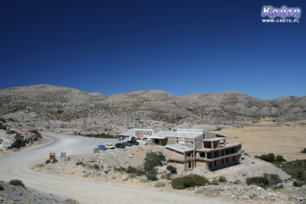 Blick auf die Taverne auf der Nida-Hochebene