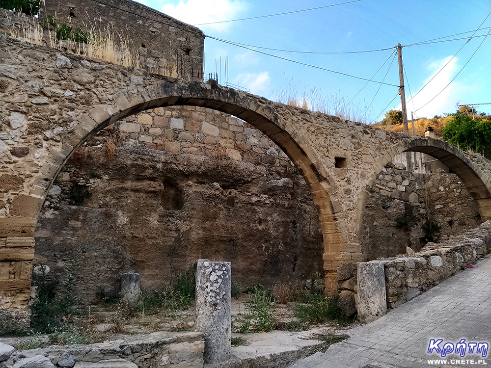 Polirynia - village - ancient remains