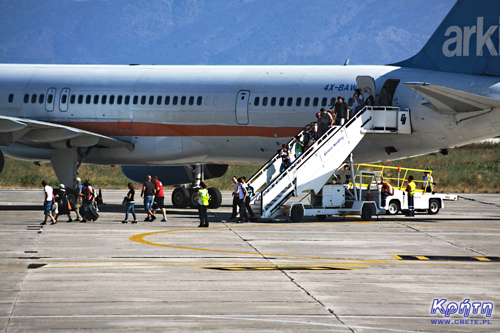 Kreta - Flugzeug am Flughafen