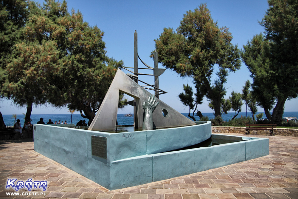 Handstatue in Chania