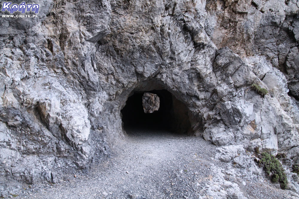 Tajemnicze tunele w Plakias